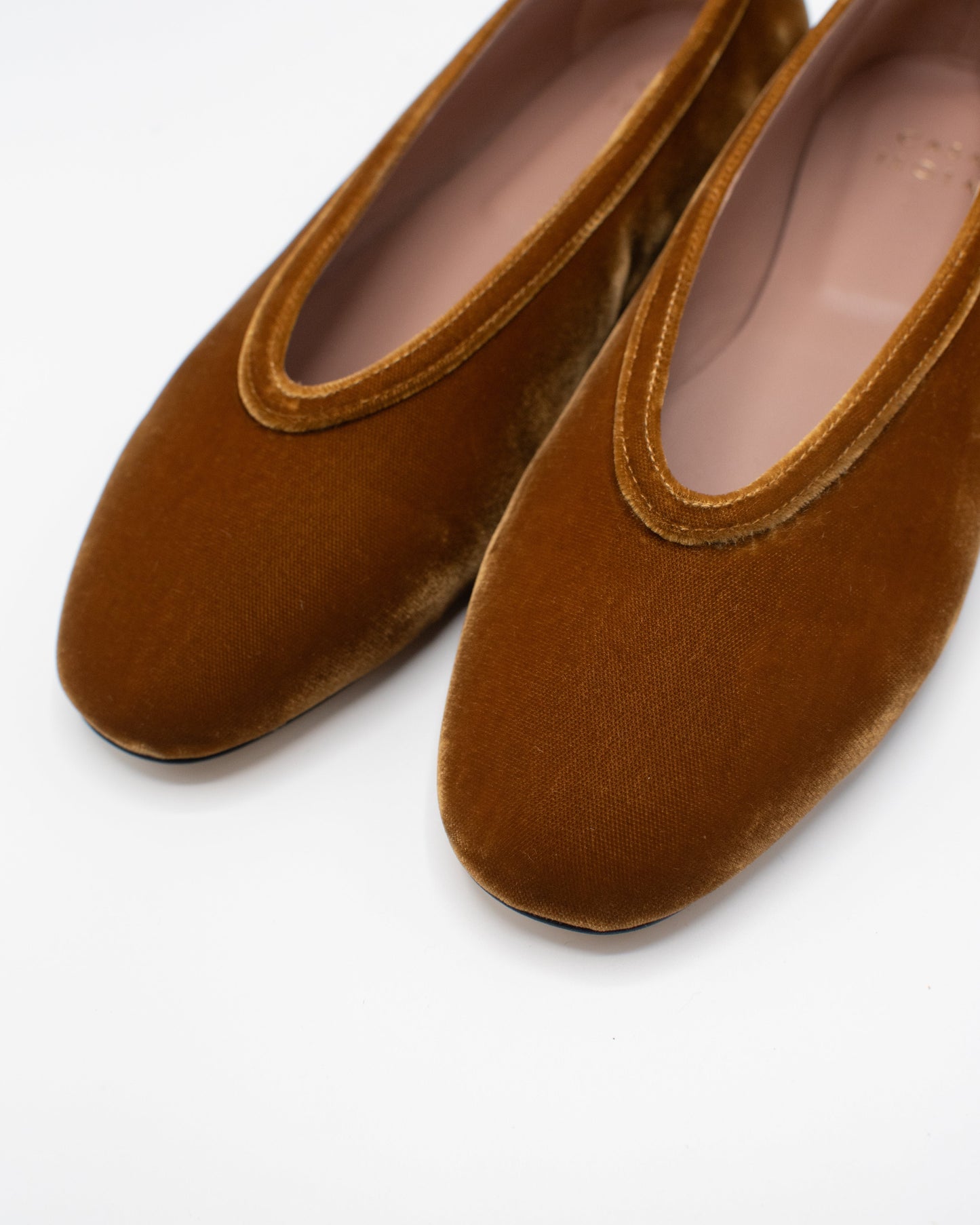 Dafne Velvet Flats